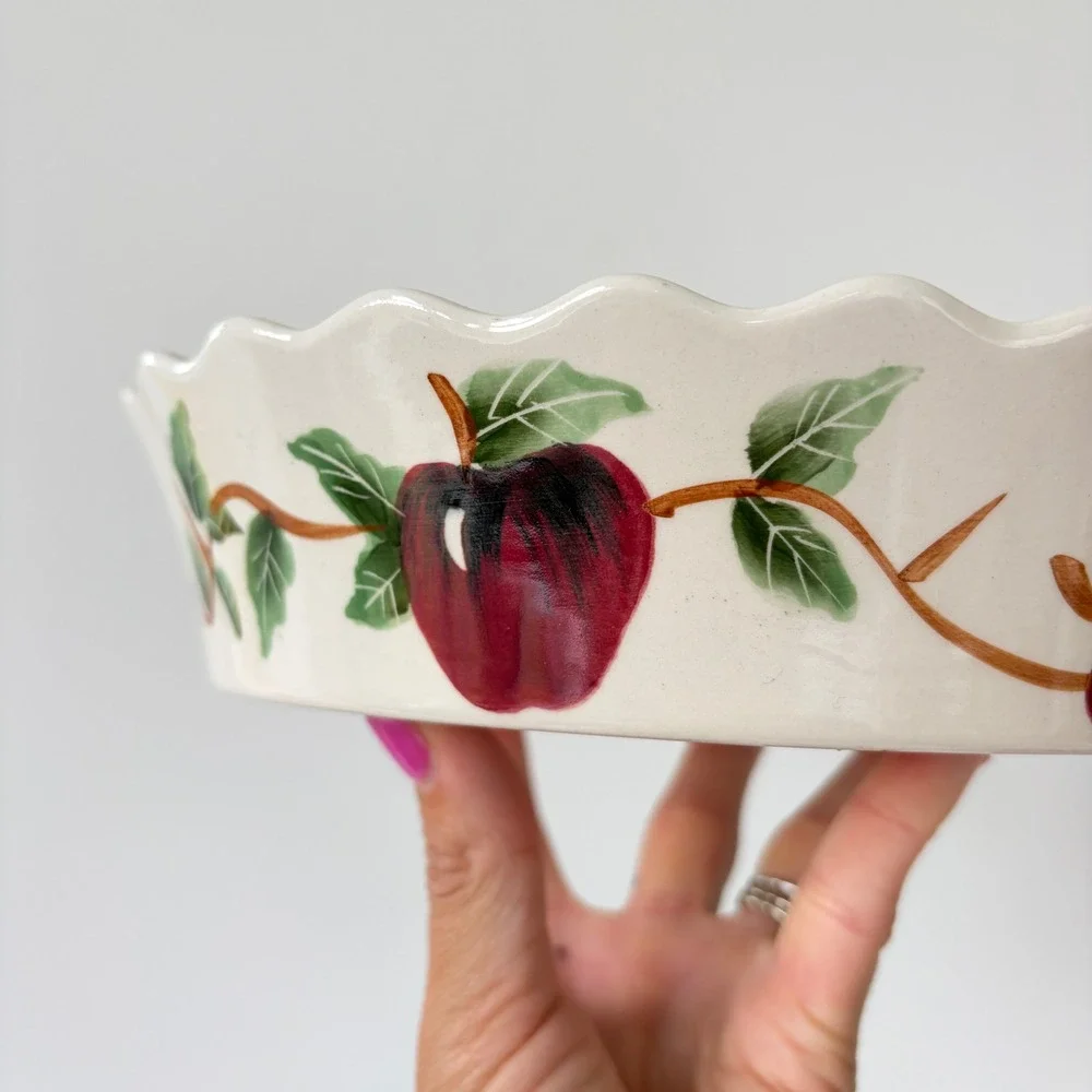 LTD Commodities Vintage Apple Ceramic Scalloped Pie Dish Baker Cream Red 9 Inch